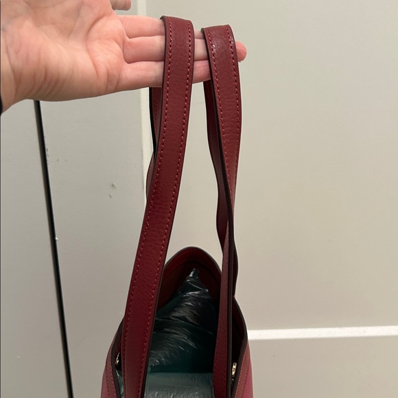 Coach (NWT) Tote 27 in Colorblock With Horse And Carriage - Picture 9 of 17